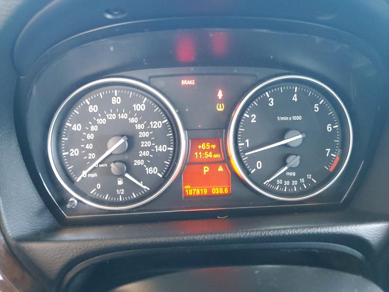 Photo 9 from auction – 2010 BMW 328 with VIN WBAPH7G52ANM49828