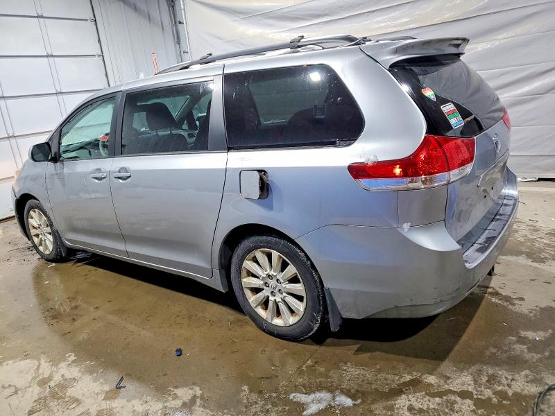 Photo 2 from auction – 2011 TOYOTA SIENNA LE with VIN 5TDJK3DC5BS016568