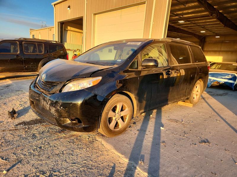 TOYOTA SIENNA LE 2015 with VIN 5TDKK3DC4FS578844 - Photo from auction