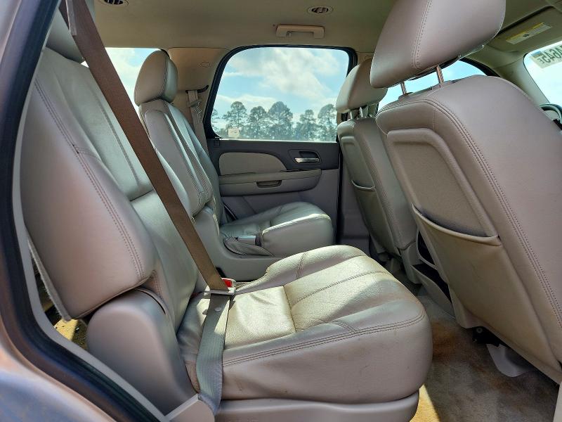 Photo 11 from auction – 2011 CHEVROLET TAHOE with VIN 1GNSCBE03BR285772