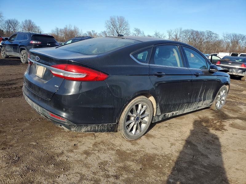 Photo 3 from auction – 2017 FORD FUSION with VIN 3FA6P0H78HR292375