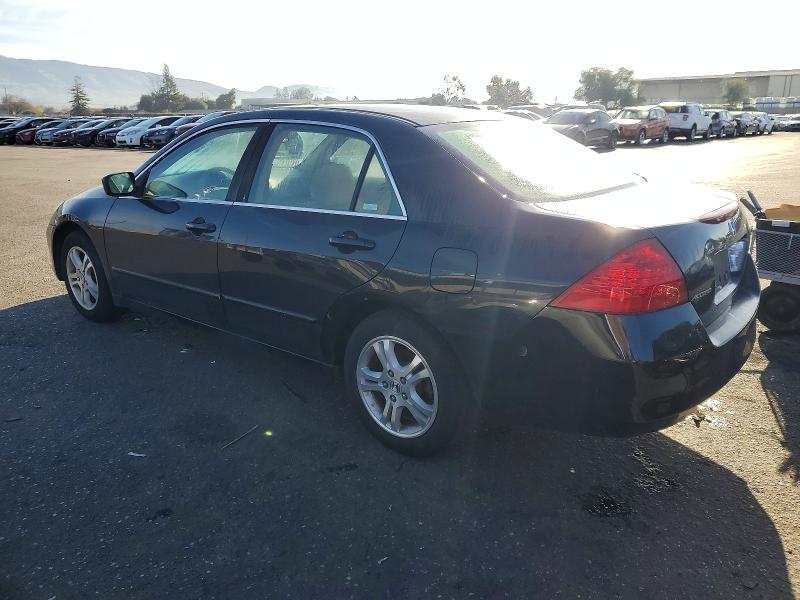 Photo 2 from auction – 2007 HONDA ACCORD SE with VIN JHMCM56377C016381