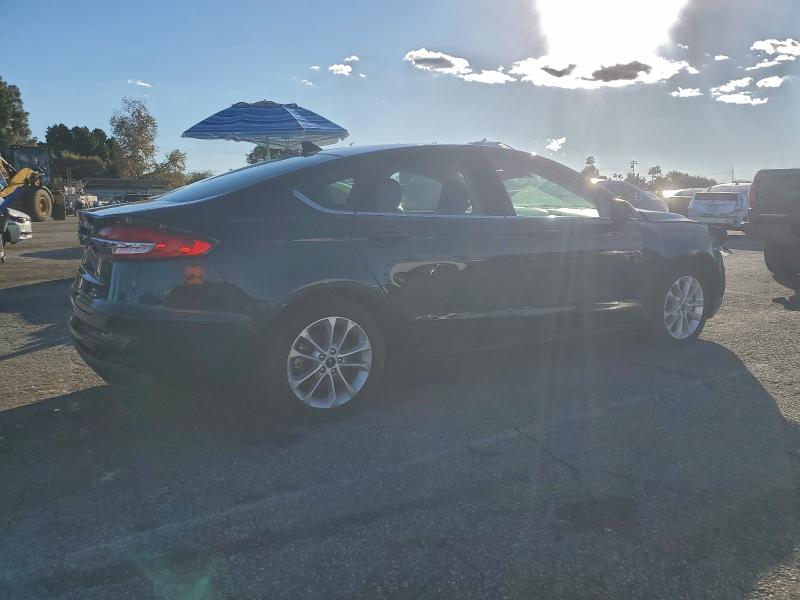 Photo 3 from auction – 2020 FORD FUSION SE with VIN 3FA6P0LU9LR112715