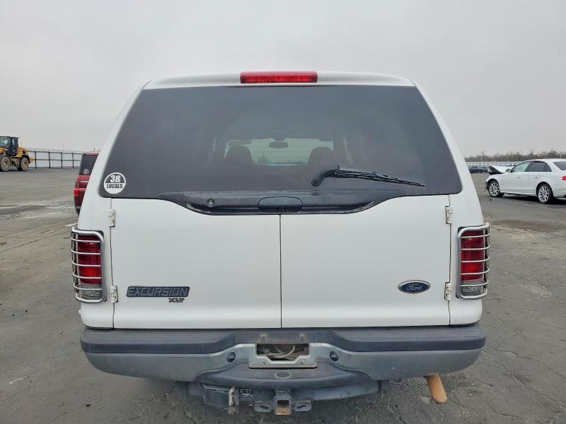 Photo 6 from auction – 2002 FORD EXCURSION with VIN 1FMNU40L42EA67326