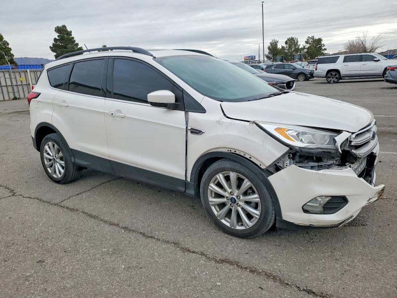 Photo 4 from auction – 2019 FORD ESCAPE with VIN 1FMCU0HD0KUB78541