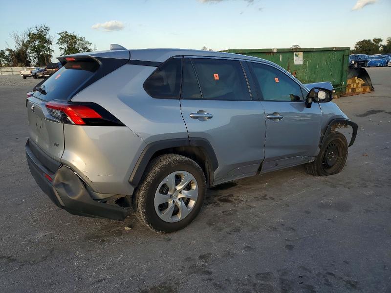 Photo 3 from auction – 2022 TOYOTA RAV4 with VIN 2T3H1RFV0NW186830