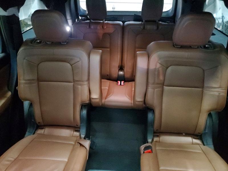 Photo 10 from auction – 2023 LINCOLN AVIATOR with VIN 5LM5J7XC2PGL21723