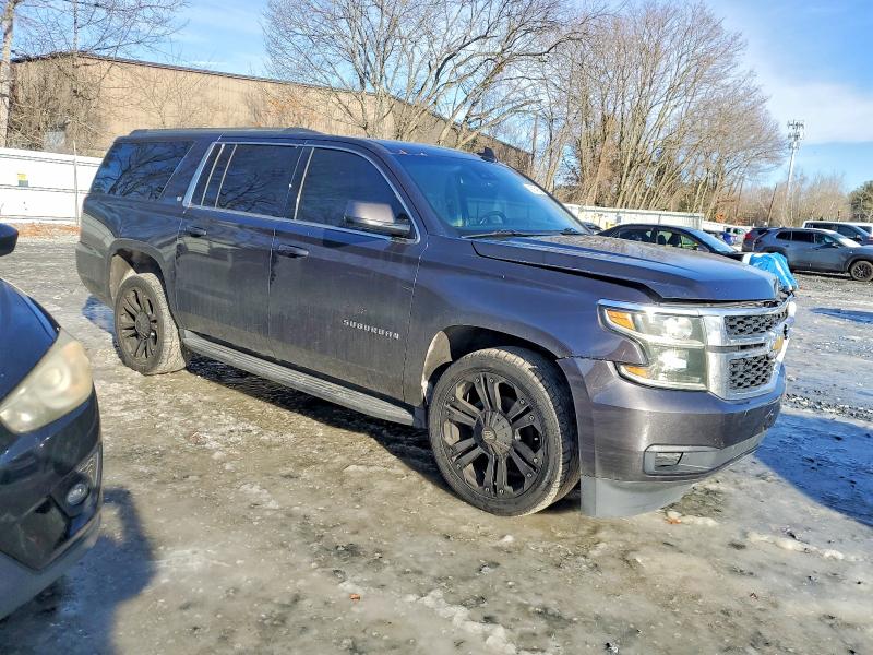 Photo 4 from auction – 2018 CHEVROLET SUBURBAN C with VIN 1GNSCHKC8JR102401