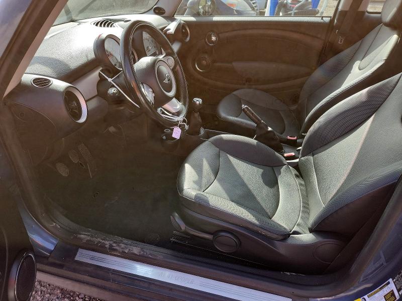 Photo 7 from auction – 2010 MINI COOPER with VIN WMWMF3C51ATU79213
