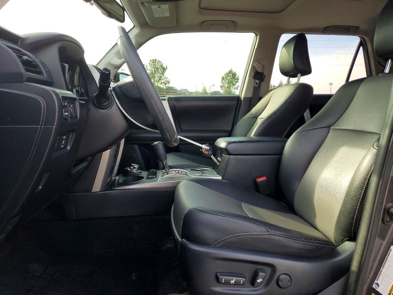 Photo 7 from auction – 2018 TOYOTA 4RUNNER SR with VIN JTEBU5JR5J5597167