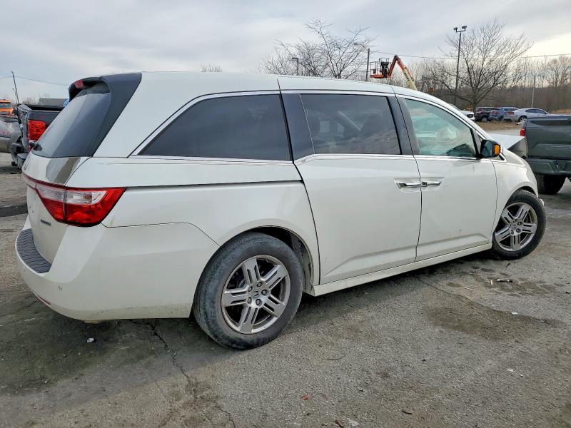 Photo 3 from auction – 2013 HONDA ODYSSEY with VIN 5FNRL5H96DB047720