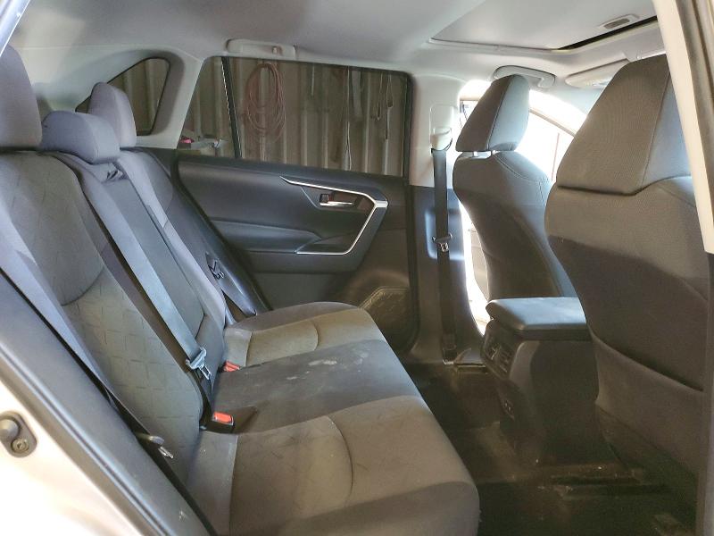 Photo 11 from auction – 2020 TOYOTA RAV4 with VIN 2T3W1RFV6LC045315