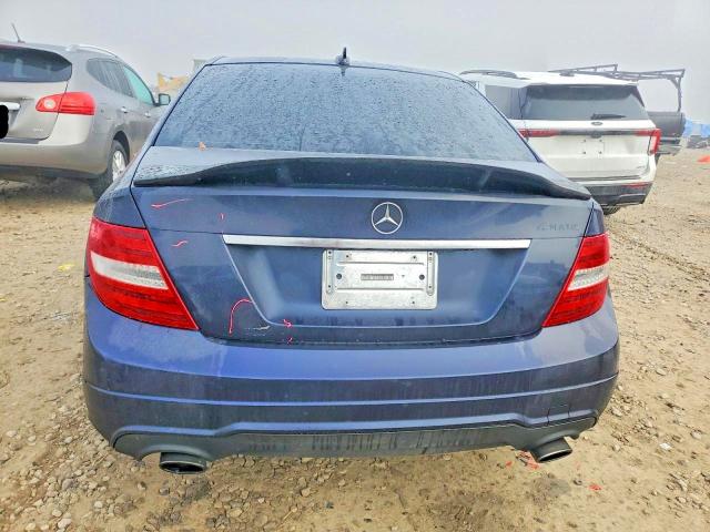 Photo 6 from auction – 2012 MERCEDES-BENZ C 300 4MAT with VIN WDDGF8BB7CA727411