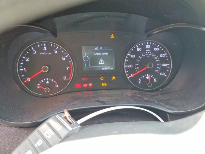 Photo 9 from auction – 2018 KIA OPTIMA with VIN 5XXGT4L32JG214149