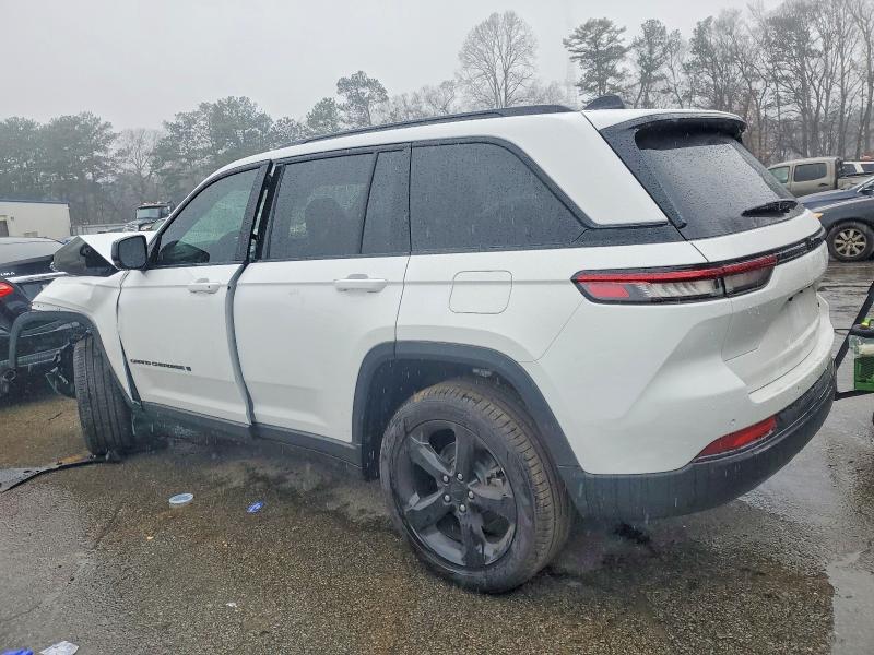 Photo 2 from auction – 2025 JEEP GRAND CHEROKEE with VIN 1C4RJGBG8SC372923
