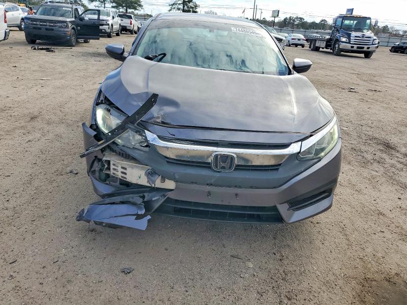 Photo 5 from auction – 2017 HONDA CIVIC with VIN 19XFC2F52HE080954