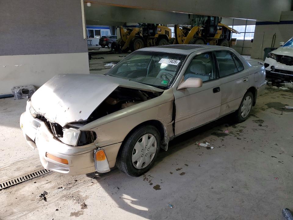 TOYOTA CAMRY 1996 with VIN 4T1BF12K0TU137671 - Photo from auction
