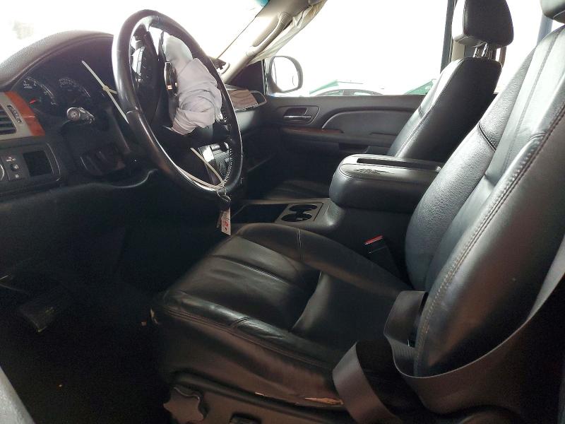 Photo 7 from auction – 2009 CHEVROLET SUBURBAN with VIN 1GNFC26J99R174503