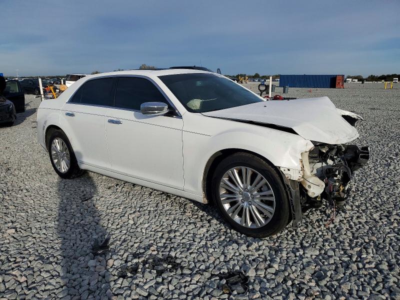 Photo 4 from auction – 2014 CHRYSLER 300C with VIN 2C3CCAKG1EH255929