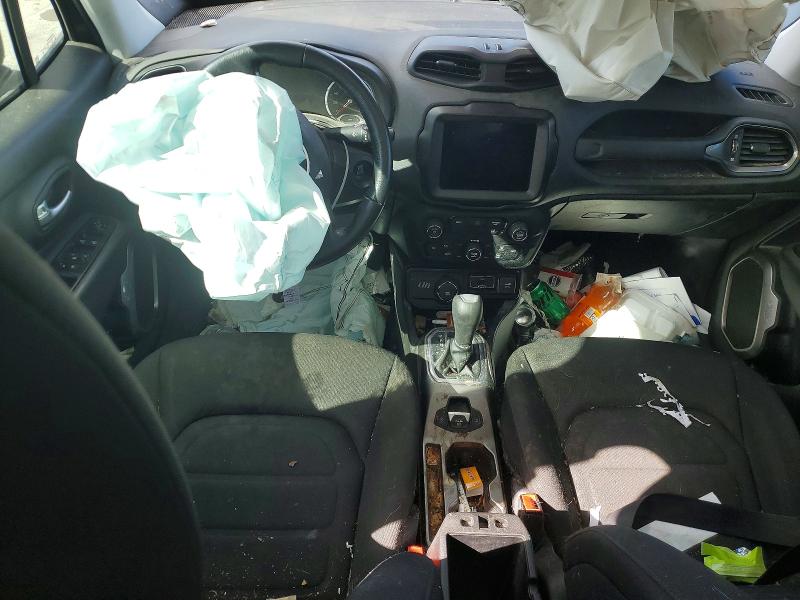 Photo 8 from auction – 2022 JEEP RENEGADE with VIN ZACNJDB15NPP01552