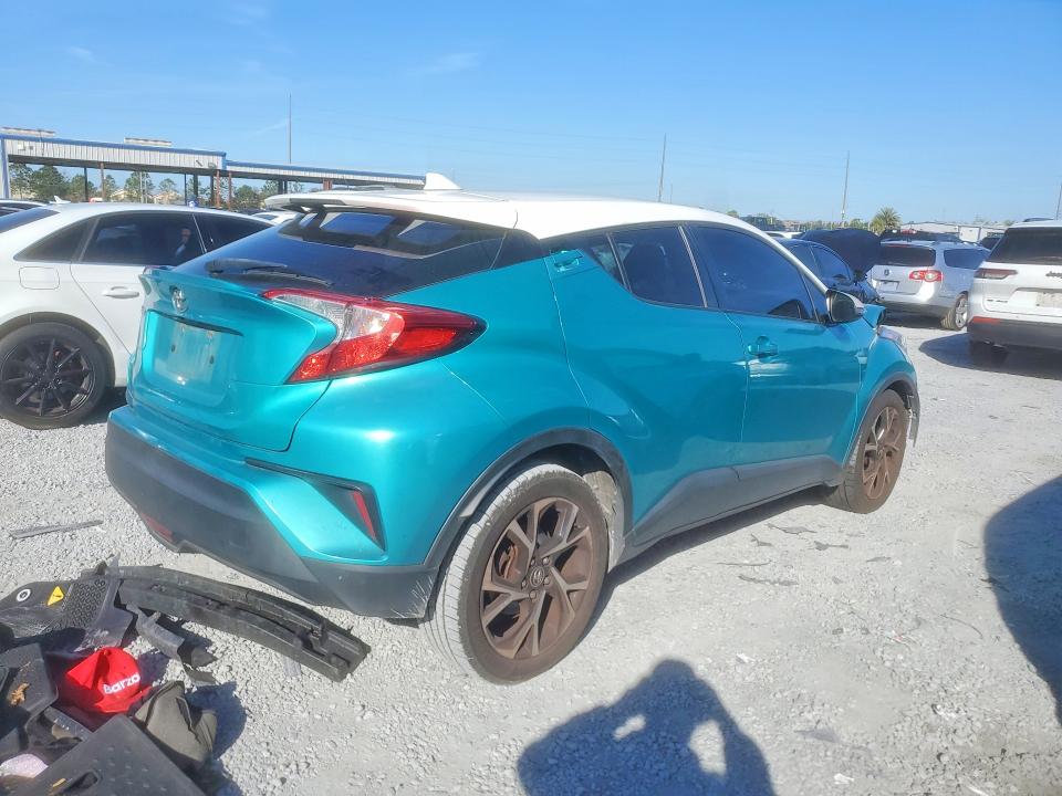Photo 3 from auction – 2018 TOYOTA C-HR with VIN NMTKHMBX3JR042579