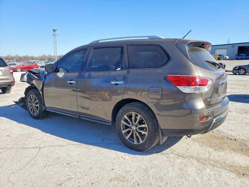 Photo 2 from auction – 2015 NISSAN PATHFINDER with VIN 5N1AR2MN9FC705183