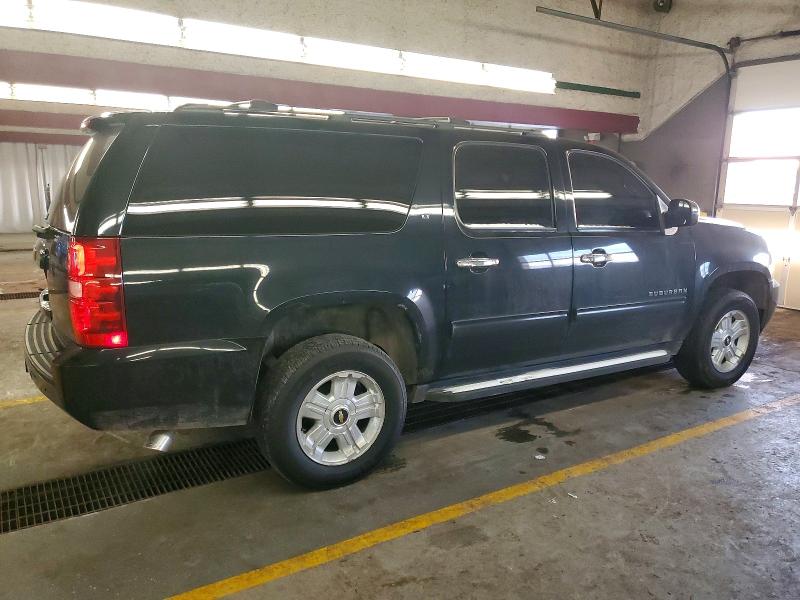 Photo 3 from auction – 2013 CHEVROLET SUBURBAN K with VIN 1GNSKJE70DR102499