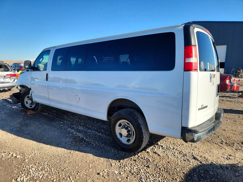 Photo 2 from auction – 2017 CHEVROLET EXPRESS G3500 with VIN 1GAZGPFF2H1215675