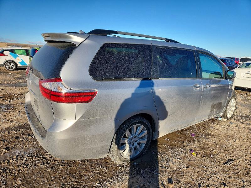 Photo 3 from auction – 2016 TOYOTA SIENNA XLE with VIN 5TDYK3DC9GS741631