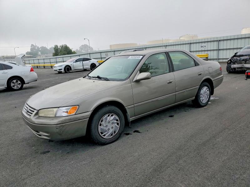 TOYOTA CAMRY LE 1997 with VIN JT2BG22K2V0069366 - Photo from auction