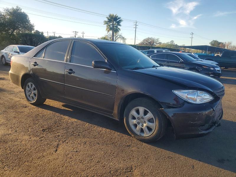 Photo 4 from auction – 2004 TOYOTA CAMRY LE with VIN JTDBF32K240152956