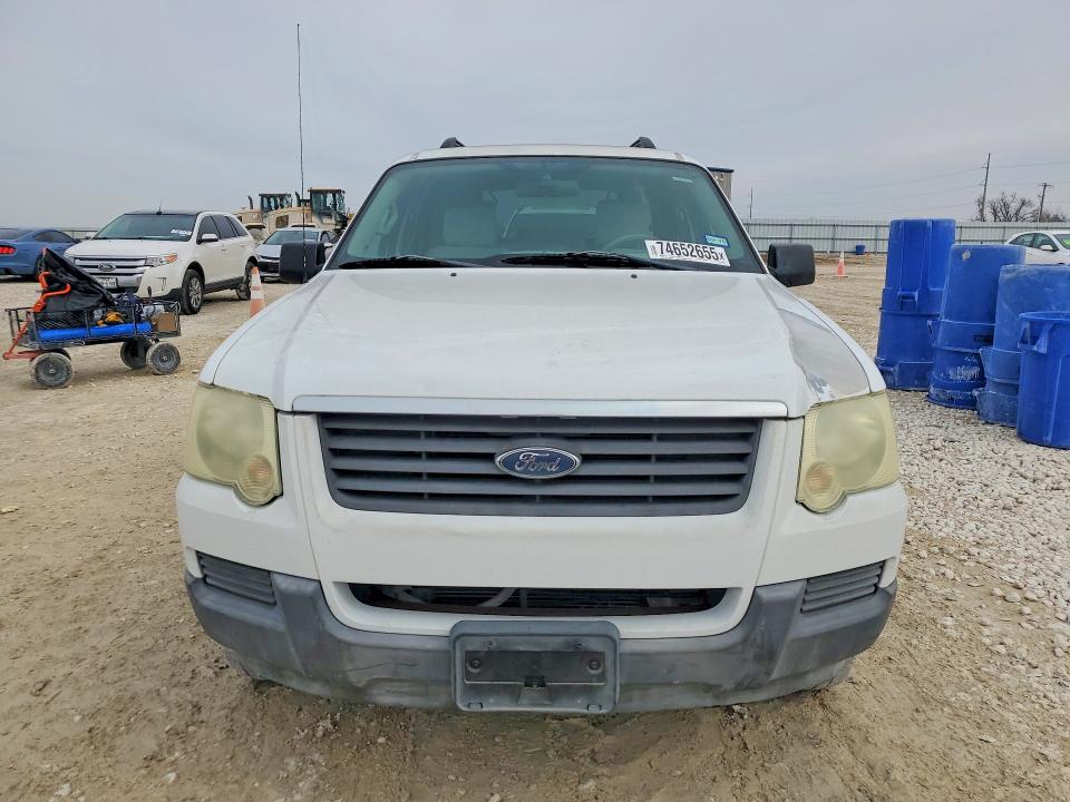 Photo 5 from auction – 2006 FORD EXPLORER X with VIN 1FMEU62E36UB51000