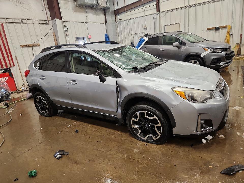 Photo 4 from auction – 2016 SUBARU CROSSTREK with VIN JF2GPAKC4GH224277