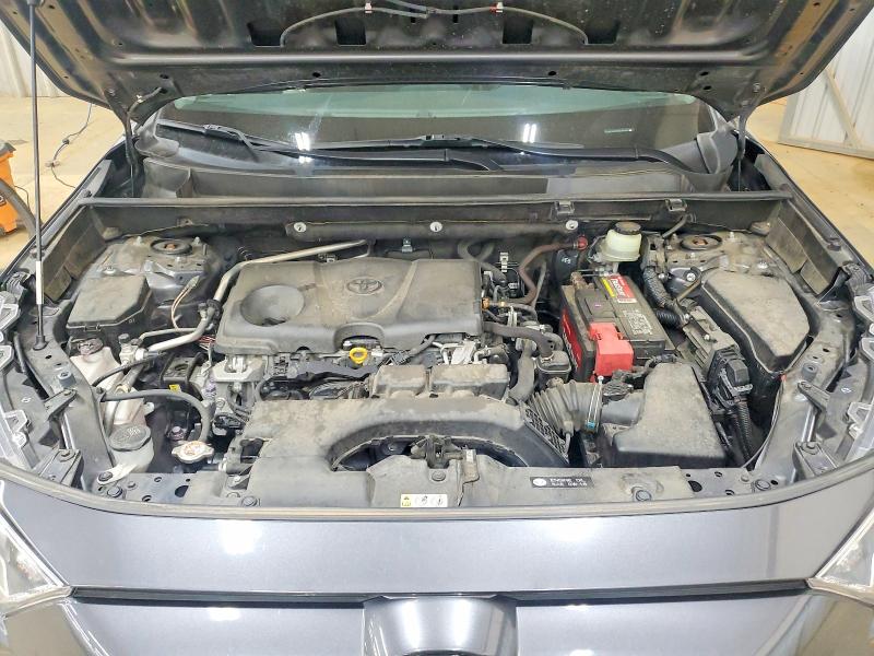 Photo 12 from auction – 2019 TOYOTA RAV4 XLE with VIN JTMP1RFV9KD039152
