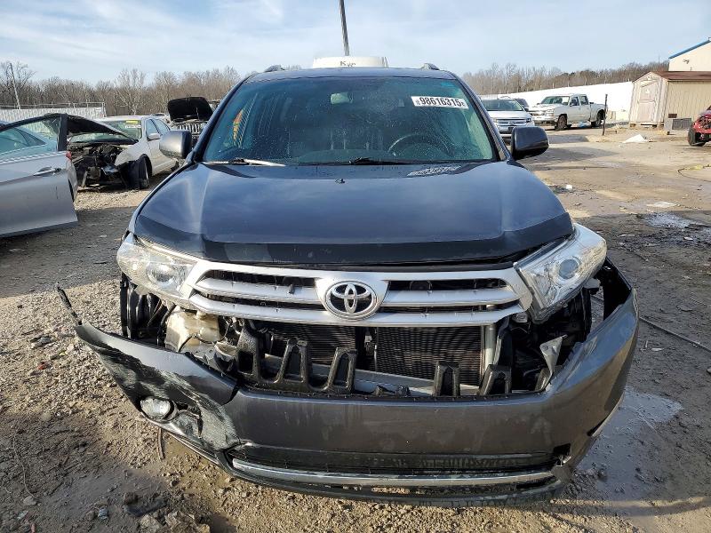 Photo 5 from auction – 2011 TOYOTA HIGHLANDER with VIN 5TDDK3EH4BS069057