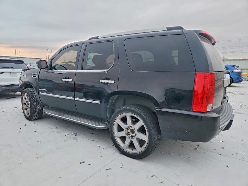 Photo 2 from auction – 2010 CADILLAC ESCALADE with VIN 1GYUKBEF7AR212776