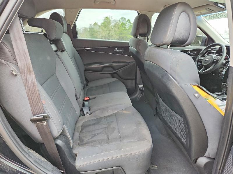 Photo 11 from auction – 2016 KIA SORENTO with VIN 5XYPG4A37GG164943