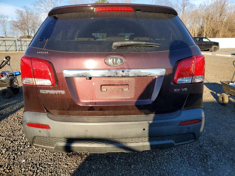 Photo 6 from auction – 2011 KIA SORENTO EX with VIN 5XYKUDA27BG051464