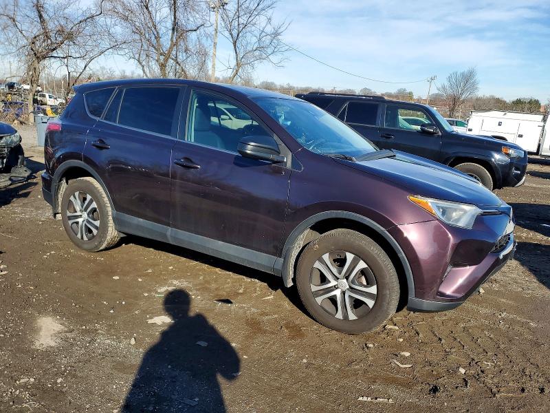 Photo 4 from auction – 2018 TOYOTA RAV4 with VIN 2T3BFREV6JW762925