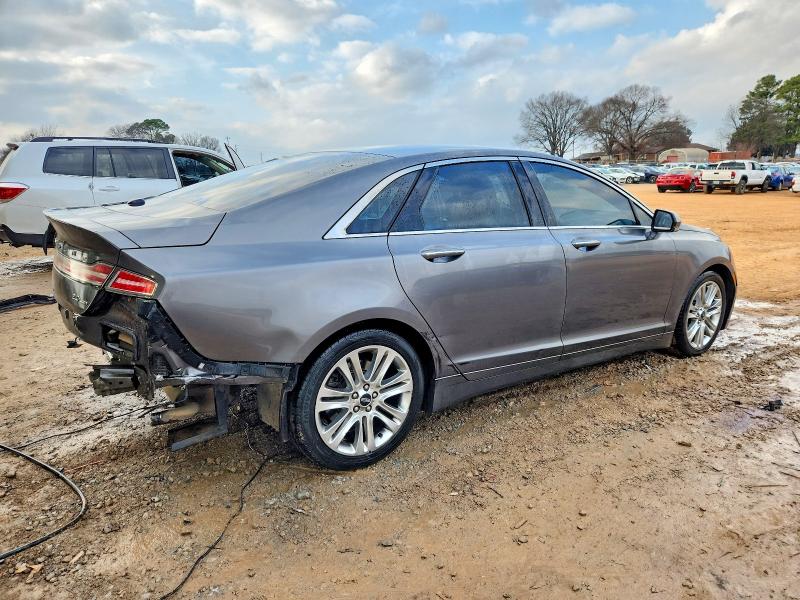 Photo 3 from auction – 2014 LINCOLN MKZ with VIN 3LN6L2G98ER833355