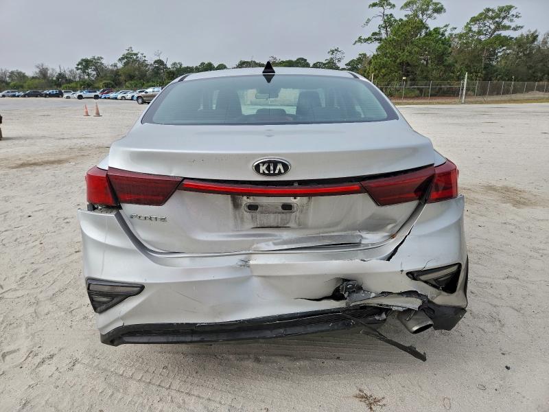 Photo 6 from auction – 2019 KIA FORTE FE with VIN 3KPF24ADXKE074257