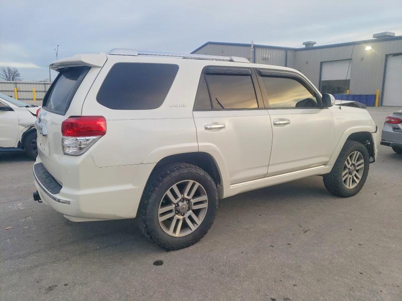 Photo 3 from auction – 2013 TOYOTA 4RUNNER with VIN JTEBU5JR0D5119291