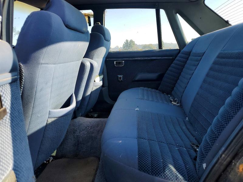 Photo 10 from auction – 1986 FORD LTD with VIN 1FABP3932GG160746