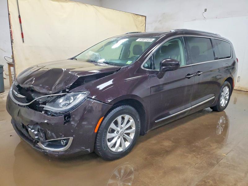 CHRYSLER PACIFICA T 2018 with VIN 2C4RC1EG7JR108245 - Photo from auction