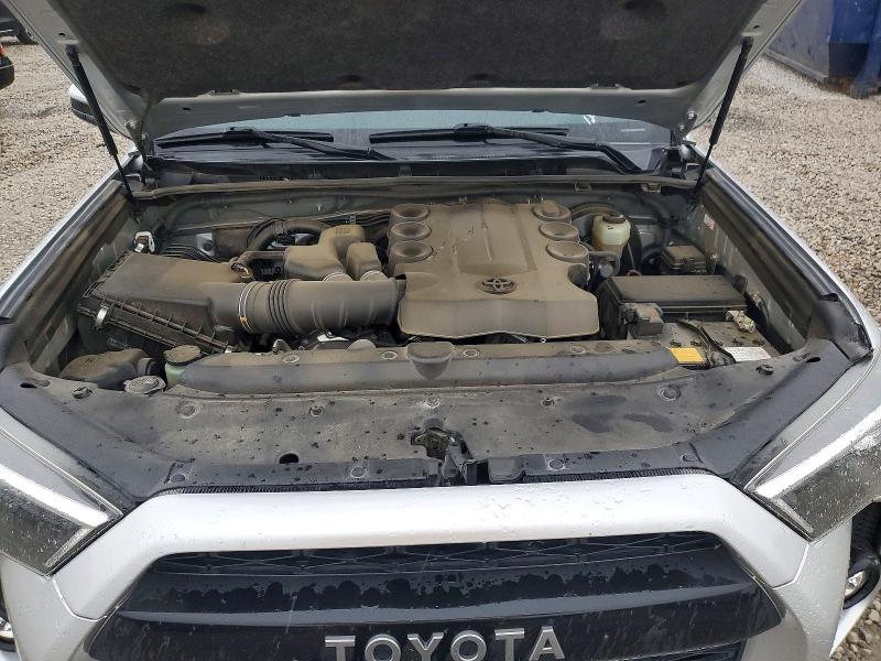 Photo 12 from auction – 2021 TOYOTA 4RUNNER with VIN JTEEU5JR1M5229084