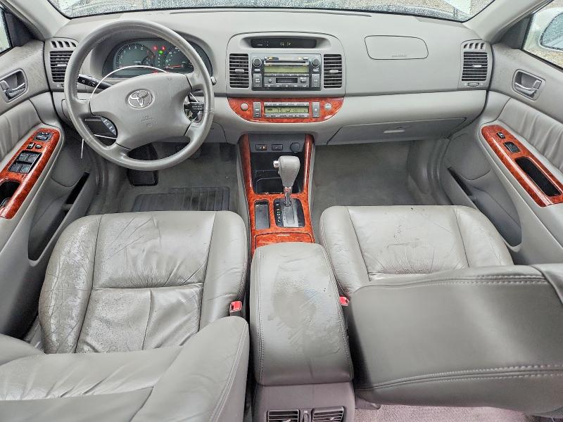 Photo 8 from auction – 2002 TOYOTA CAMRY LE with VIN JTDBE30K320056403