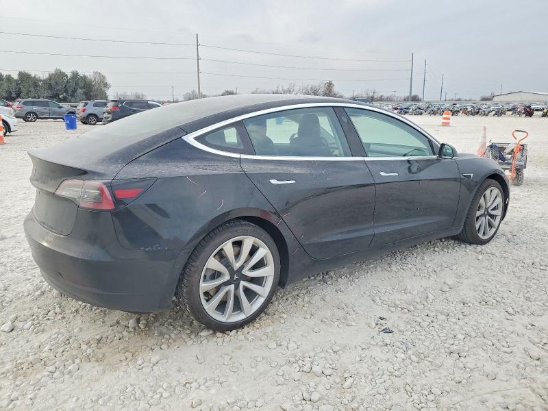 Photo 3 from auction – 2018 TESLA MODEL 3 with VIN 5YJ3E1EA8JF075862