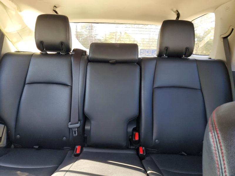 Photo 10 from auction – 2014 TOYOTA 4RUNNER SR with VIN JTEBU5JR1E5181042