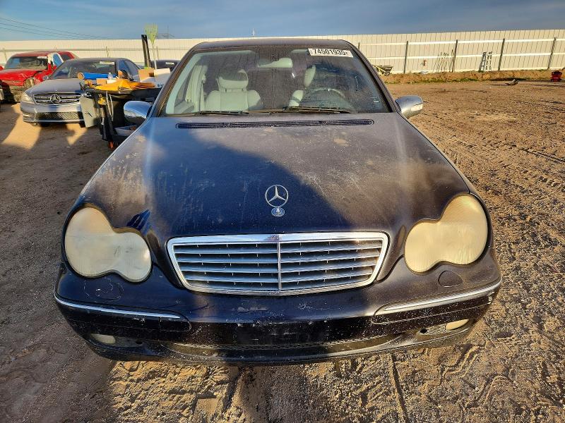 Photo 5 from auction – 2004 MERCEDES-BENZ C 320 with VIN WDBRF64J04F519269