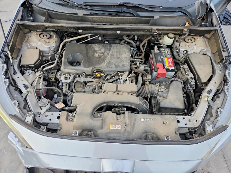 Photo 11 from auction – 2019 TOYOTA RAV4 XLE with VIN JTMW1RFVXKD017463